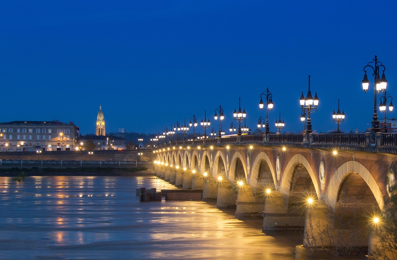 Où détecter les ponts thermiques responsables de vos pertes de chaleur ? détection des ponts thermiques : identifiez et corrigez les pertes d'énergie dans votre bâtiment pour améliorer l'isolation thermique et réduire vos factures.